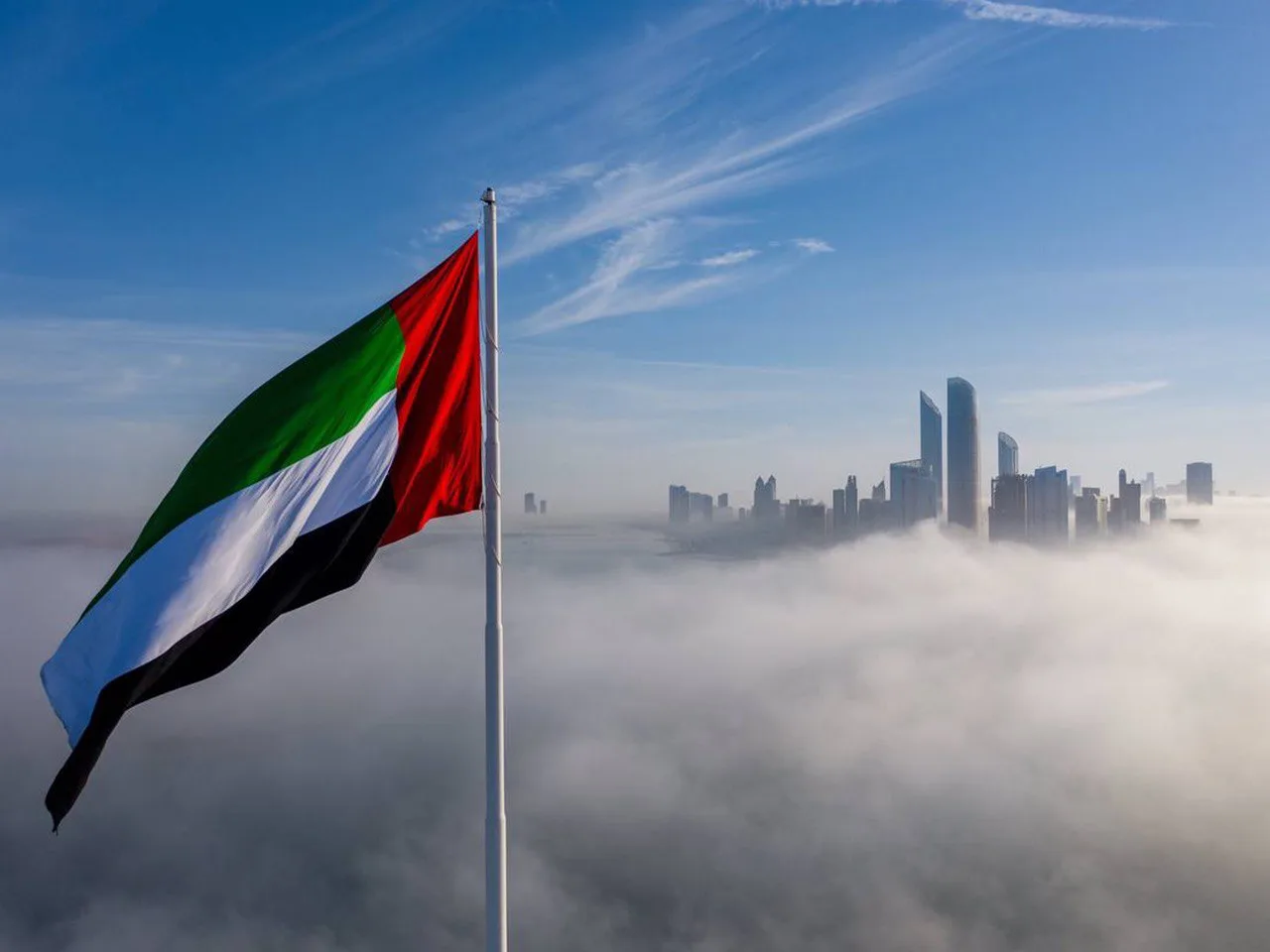 الإقامة في دولة الإمارات 7 الأوراق المطلوبة للحصول على إقامة الإمارات